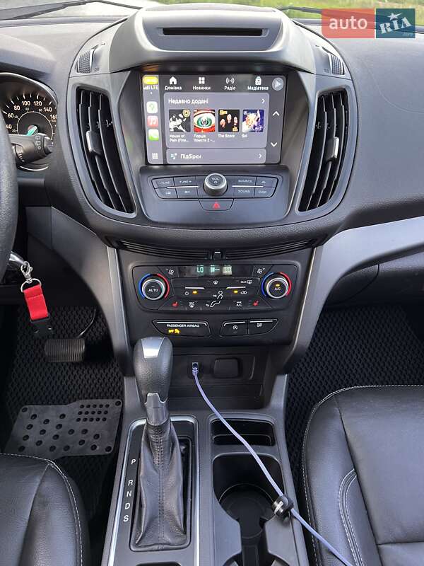 Внедорожник / Кроссовер Ford Escape 2018 в Львове