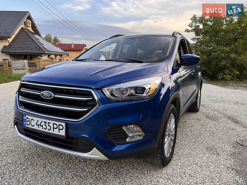 Внедорожник / Кроссовер Ford Escape 2018 в Львове
