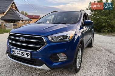 Внедорожник / Кроссовер Ford Escape 2018 в 