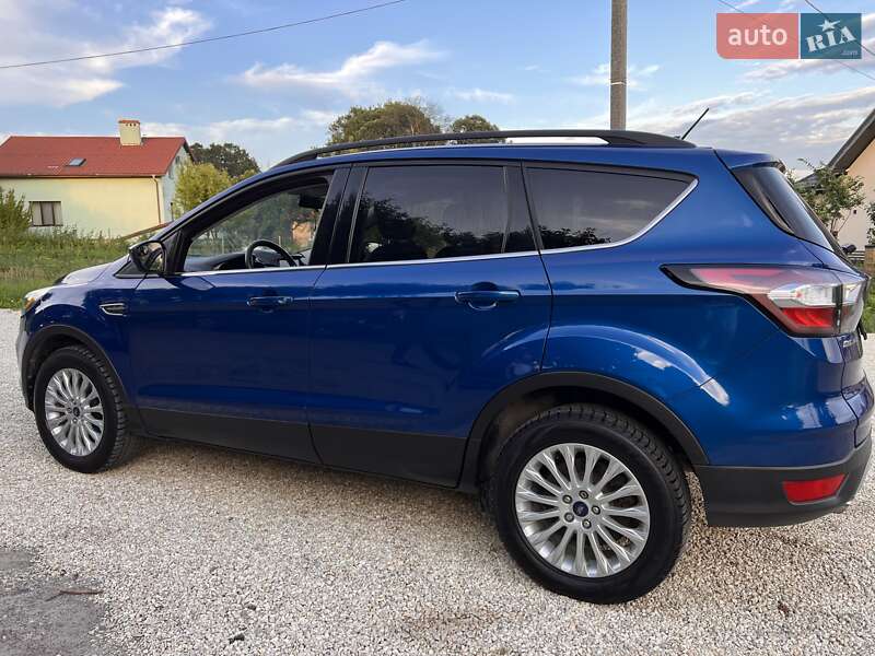 Внедорожник / Кроссовер Ford Escape 2018 в Львове