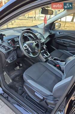 Внедорожник / Кроссовер Ford Escape 2015 в 