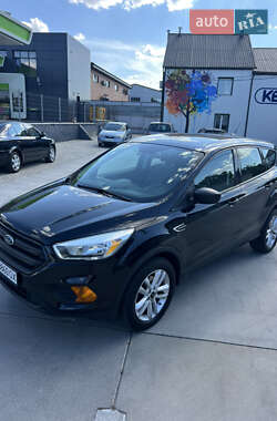 Внедорожник / Кроссовер Ford Escape 2017 в 