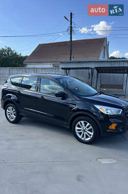 Внедорожник / Кроссовер Ford Escape 2017 в 