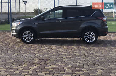 Внедорожник / Кроссовер Ford Escape 2018 в 