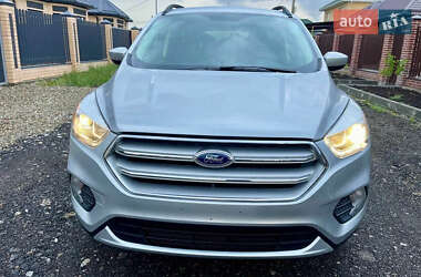 Внедорожник / Кроссовер Ford Escape 2019 в Киеве