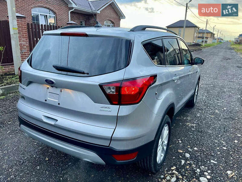 Внедорожник / Кроссовер Ford Escape 2019 в Киеве