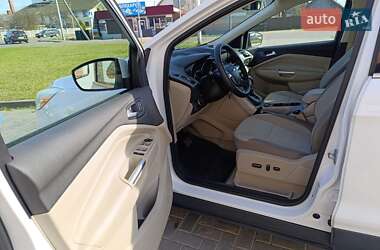 Внедорожник / Кроссовер Ford Escape 2014 в 