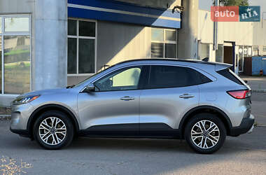 Внедорожник / Кроссовер Ford Escape 2021 в 