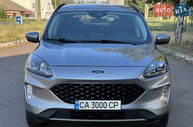 Внедорожник / Кроссовер Ford Escape 2021 в 
