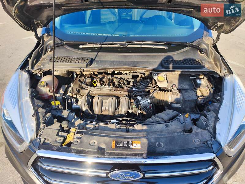 Позашляховик / Кросовер Ford Escape 2017 в Запоріжжі