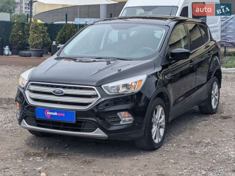 Внедорожник / Кроссовер Ford Escape 2018 в Киеве