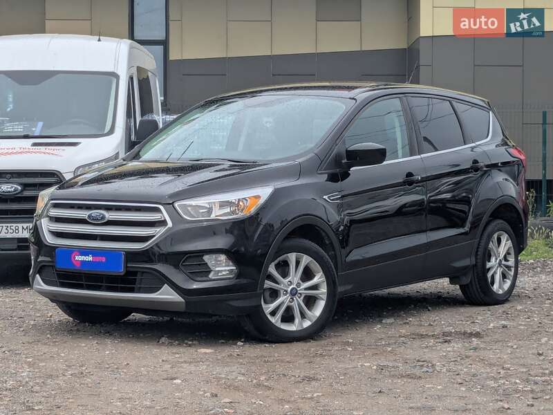 Внедорожник / Кроссовер Ford Escape 2018 в Киеве