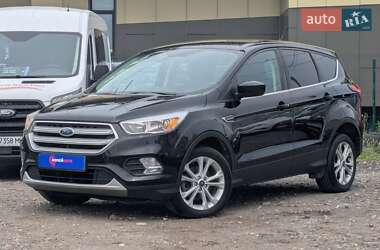 Внедорожник / Кроссовер Ford Escape 2018 в 