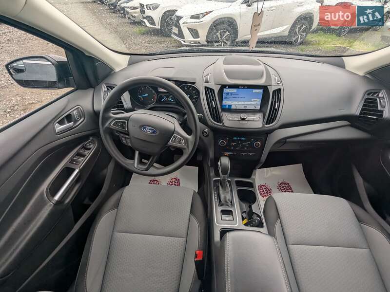 Внедорожник / Кроссовер Ford Escape 2018 в Киеве