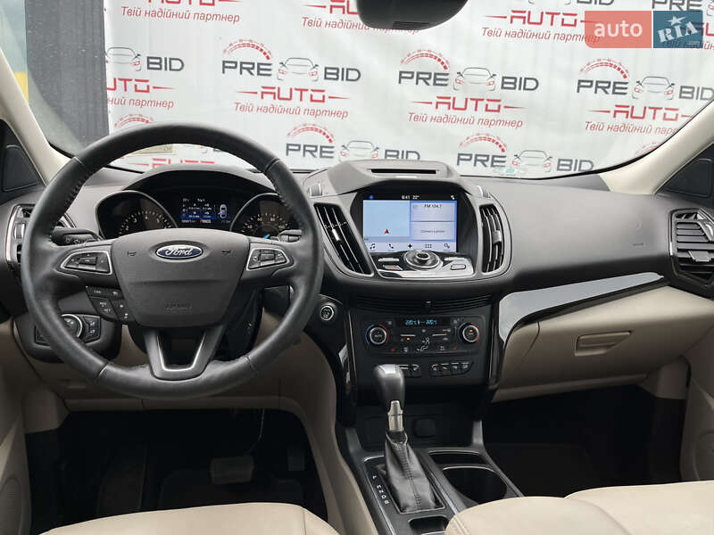 Внедорожник / Кроссовер Ford Escape 2016 в Львове