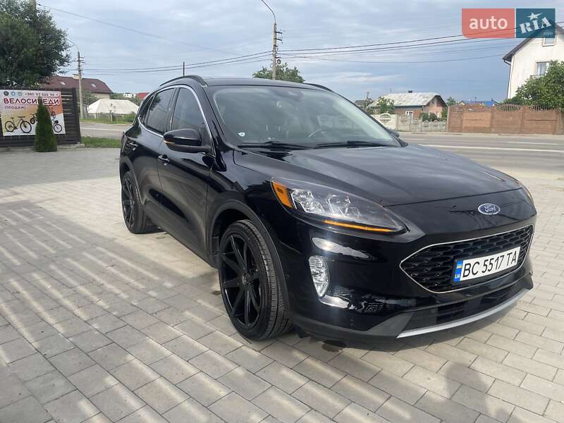 Внедорожник / Кроссовер Ford Escape 2020 в Ивано-Франковске