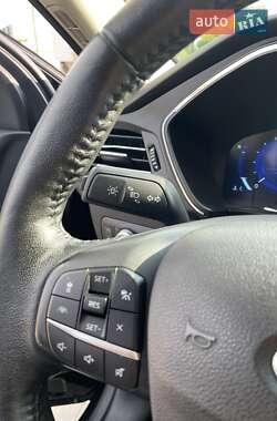 Внедорожник / Кроссовер Ford Escape 2020 в 