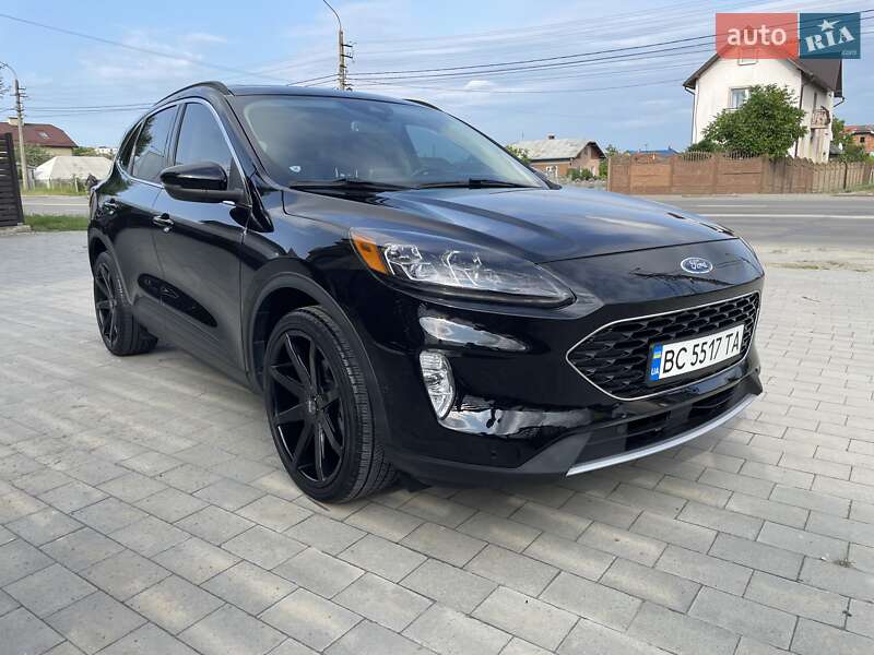 Внедорожник / Кроссовер Ford Escape 2020 в Ивано-Франковске