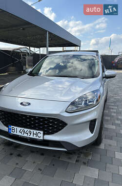 Внедорожник / Кроссовер Ford Escape 2019 в 