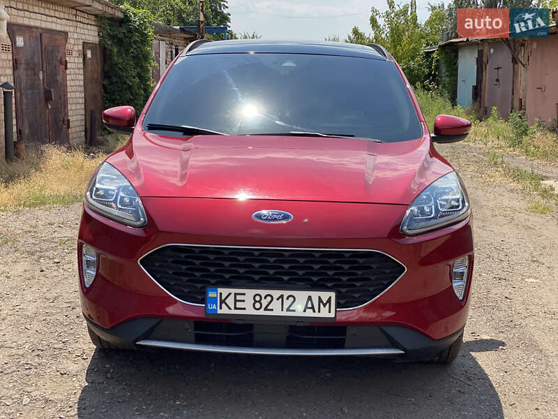 Внедорожник / Кроссовер Ford Escape 2020 в 