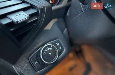 Внедорожник / Кроссовер Ford Escape 2019 в 