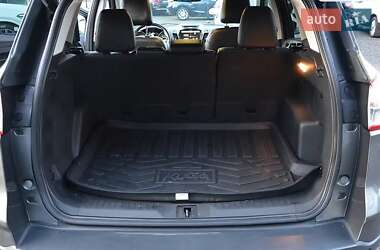Позашляховик / Кросовер Ford Escape 2014 в 
