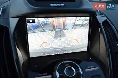 Позашляховик / Кросовер Ford Escape 2014 в 