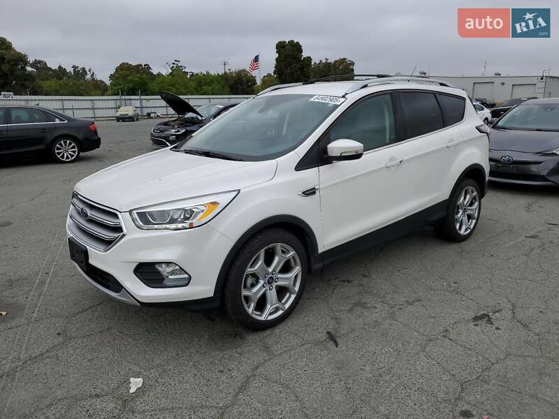 Внедорожник / Кроссовер Ford Escape 2017 в 
