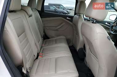 Внедорожник / Кроссовер Ford Escape 2017 в 