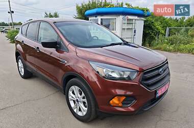 Внедорожник / Кроссовер Ford Escape 2017 в 