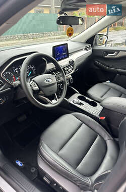 Внедорожник / Кроссовер Ford Escape 2022 в 