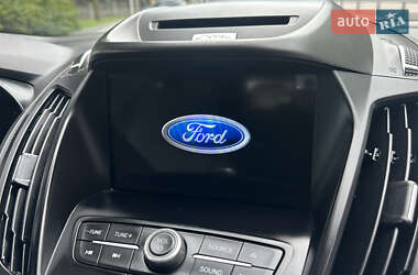Внедорожник / Кроссовер Ford Escape 2017 в 