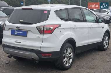 Позашляховик / Кросовер Ford Escape 2016 в 