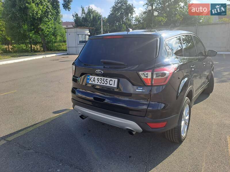 Внедорожник / Кроссовер Ford Escape 2016 в Киеве