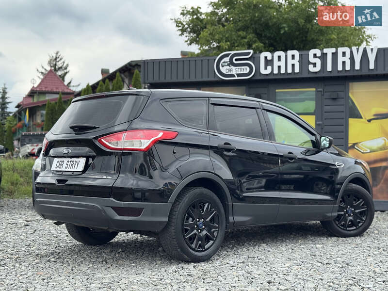 Позашляховик / Кросовер Ford Escape 2016 в Стрию