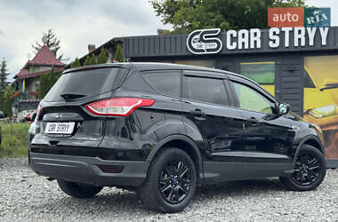 Внедорожник / Кроссовер Ford Escape 2016 в 