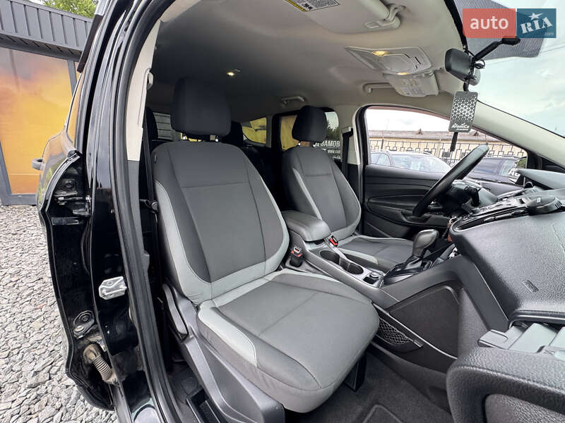 Позашляховик / Кросовер Ford Escape 2016 в Стрию