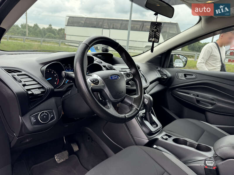 Позашляховик / Кросовер Ford Escape 2016 в Стрию