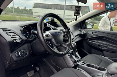 Внедорожник / Кроссовер Ford Escape 2016 в 