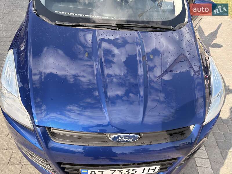 Внедорожник / Кроссовер Ford Escape 2015 в Ивано-Франковске