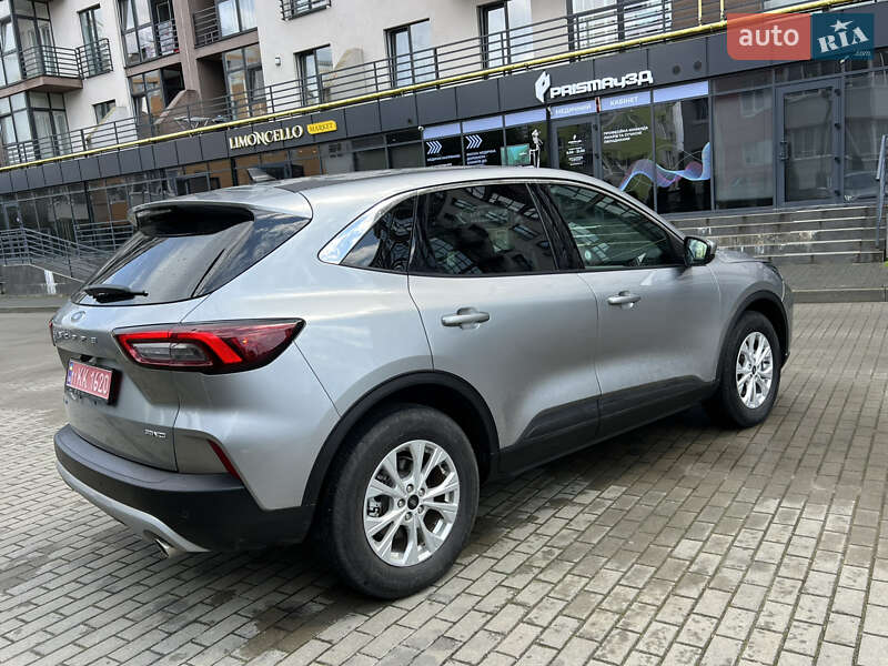 Внедорожник / Кроссовер Ford Escape 2024 в Новояворовске