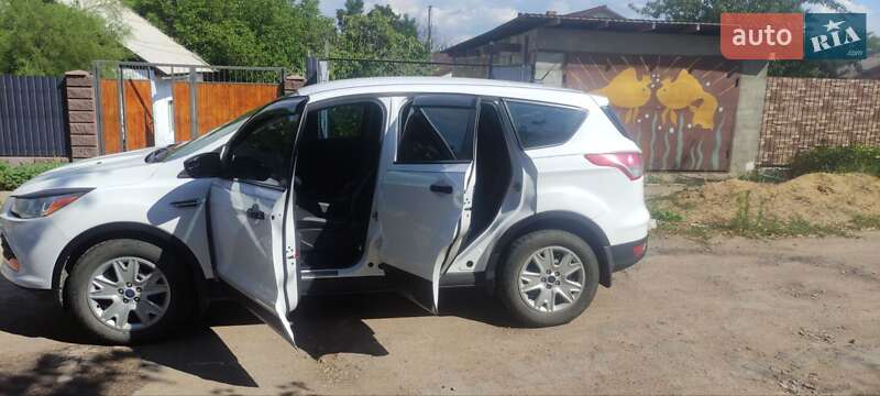 Внедорожник / Кроссовер Ford Escape 2012 в Ольшанке