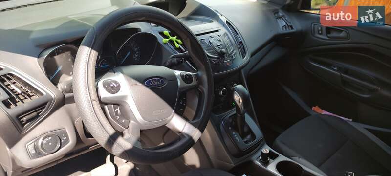 Внедорожник / Кроссовер Ford Escape 2012 в Ольшанке