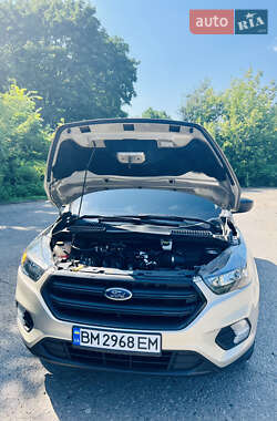 Внедорожник / Кроссовер Ford Escape 2017 в 