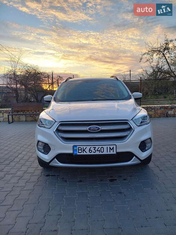 Позашляховик / Кросовер Ford Escape 2018 в Могилів-Подільському