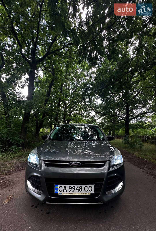 Внедорожник / Кроссовер Ford Escape 2014 в 