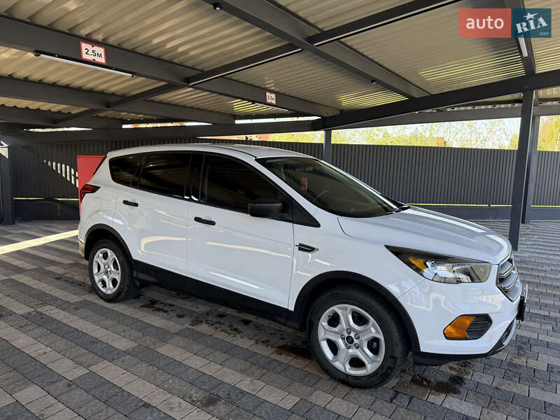 Позашляховик / Кросовер Ford Escape 2019 в Львові