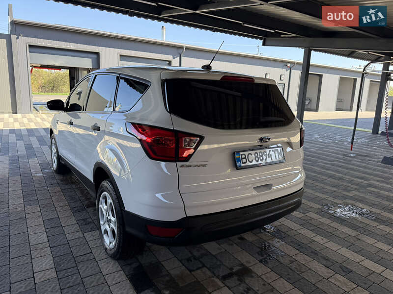 Позашляховик / Кросовер Ford Escape 2019 в Львові