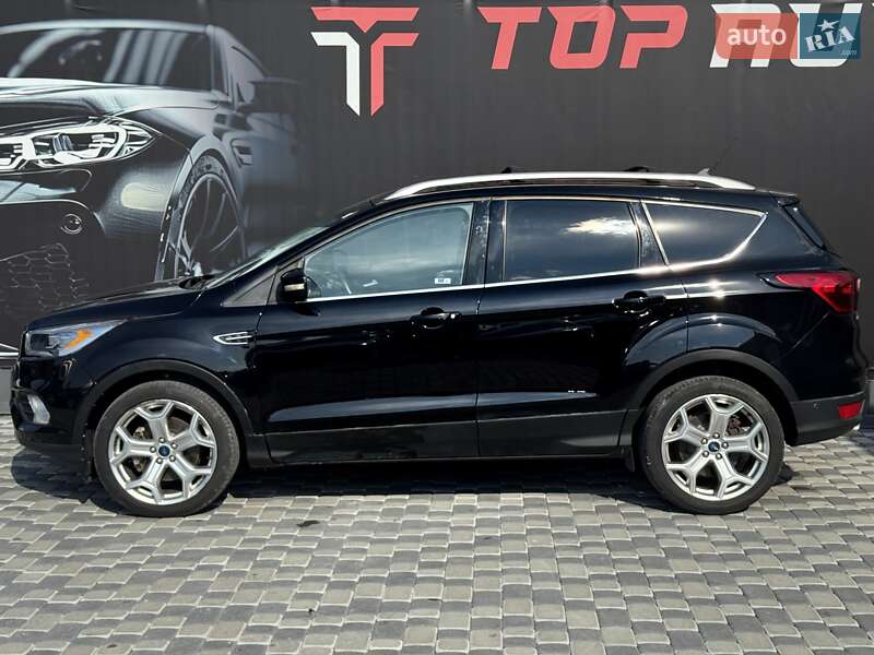 Внедорожник / Кроссовер Ford Escape 2019 в Львове