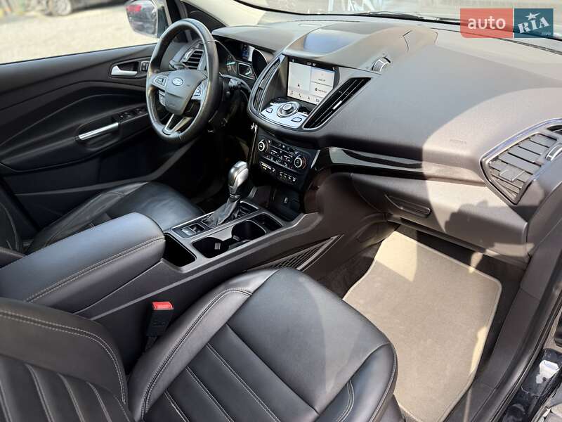 Внедорожник / Кроссовер Ford Escape 2019 в Львове